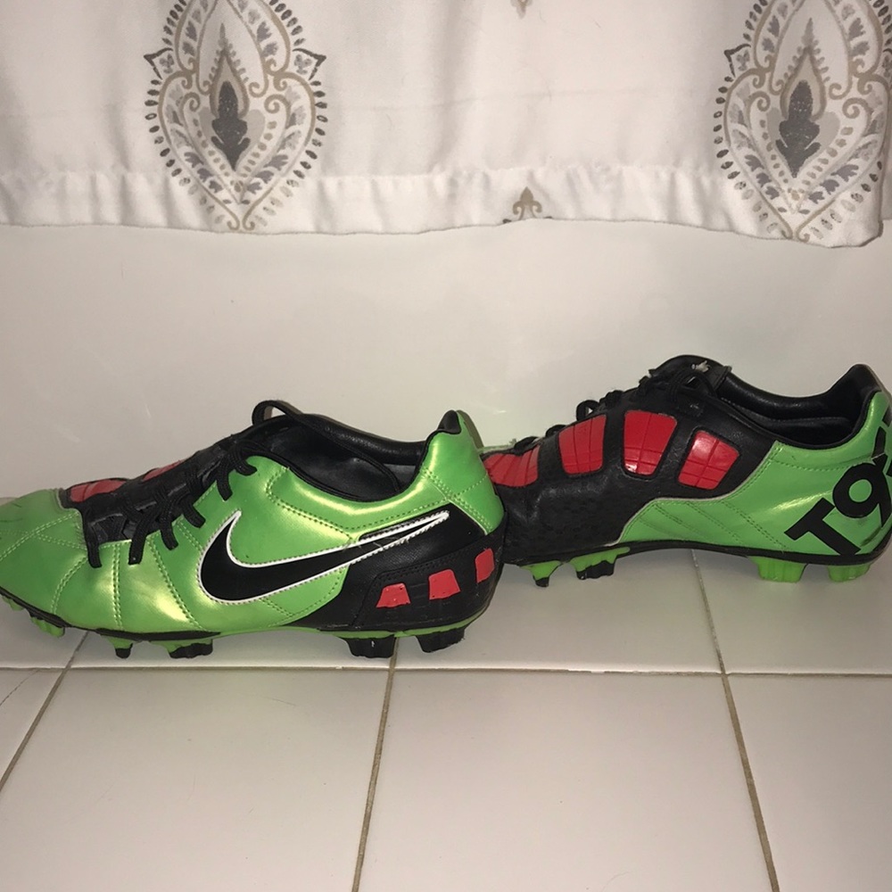 Nike T90 Cleats